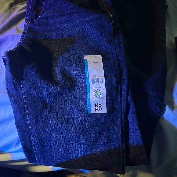 Black wallflower bootcut jeans. Size 3 and 26 in - Picture 7 of 8